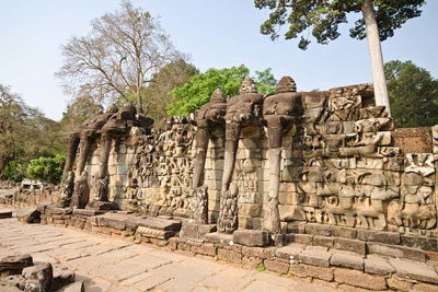 4-Days Tours Explorer Angkor Wat Temple & Real life Cambodian